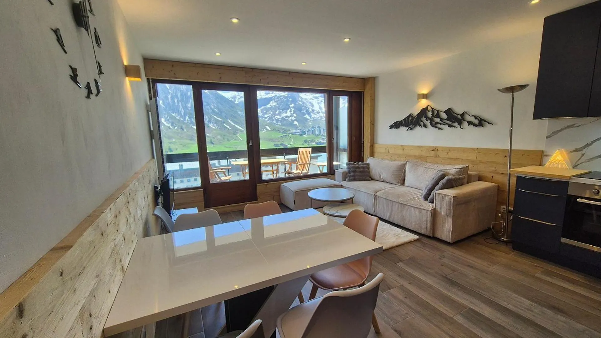 Tignes: Beau 2 Pieces Cabine, 4 Pers, Face Aux Pistes, Balcon, Wifi - Fr-1-502-598